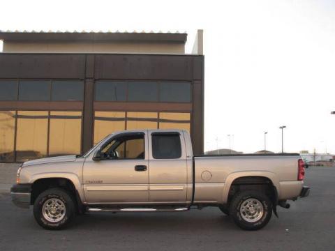 Silver Birch Metallic Chevrolet Silverado 2500HD LS Extended Cab 4x4.  Click to enlarge.