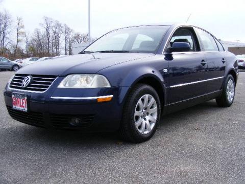 Indigo Blue Pearl Volkswagen Passat GLS Sedan.  Click to enlarge.