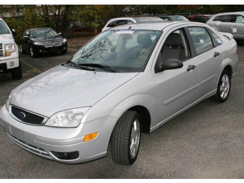 CD Silver Metallic Ford Focus ZX4 SES Sedan.  Click to enlarge.