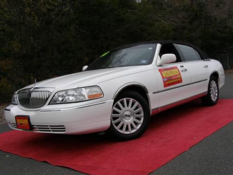 Vibrant White Lincoln Town Car Signature.  Click to enlarge.