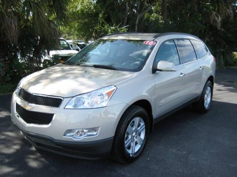 Gold Mist Metallic Chevrolet Traverse LT.  Click to enlarge.