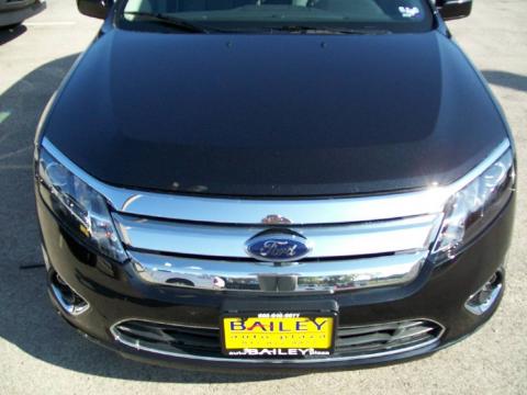 Tuxedo Black Metallic Ford Fusion Hybrid.  Click to enlarge.