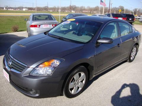 Dark Slate Metallic Nissan Altima 2.5 S.  Click to enlarge.