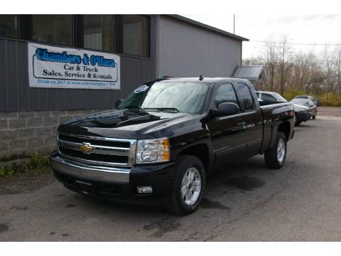 Black Chevrolet Silverado 1500 Z71 Extended Cab 4x4.  Click to enlarge.