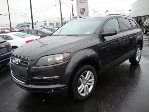 Lava Grey Pearl Effect Audi Q7 3.6 quattro.  Click to enlarge.