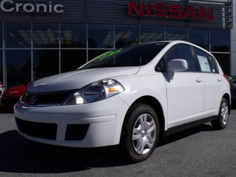 Fresh Powder White Nissan Versa 1.8 S Hatchback.  Click to enlarge.