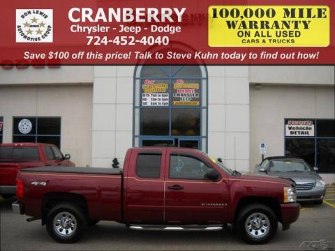 Deep Ruby Metallic Chevrolet Silverado 1500 LT Extended Cab 4x4.  Click to enlarge.