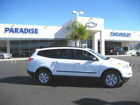 Summit White Chevrolet Traverse LS.  Click to enlarge.
