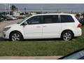 2010 Routan SE #2