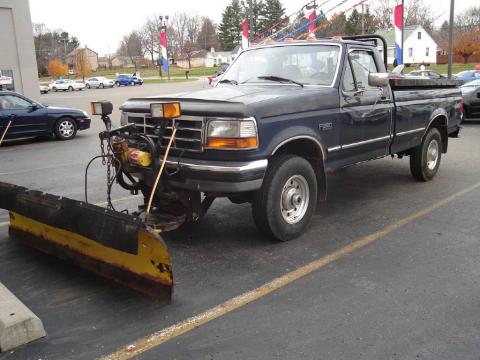Royal Blue Pearl Metallic Ford F250 XL Regular Cab 4x4.  Click to enlarge.
