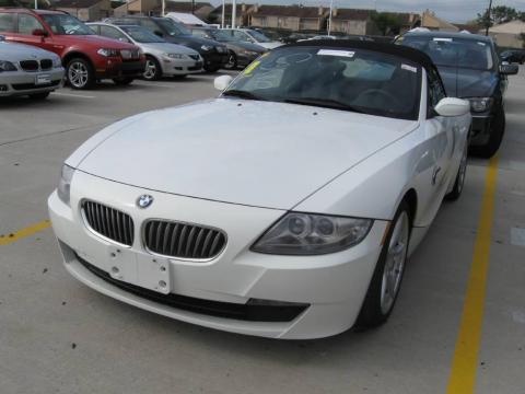 Alpine White BMW Z4 3.0si Roadster.  Click to enlarge.