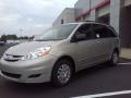 2010 Sienna LE #3