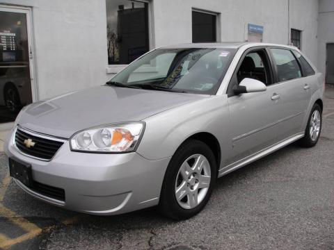 Silverstone Metallic Chevrolet Malibu Maxx LT Wagon.  Click to enlarge.