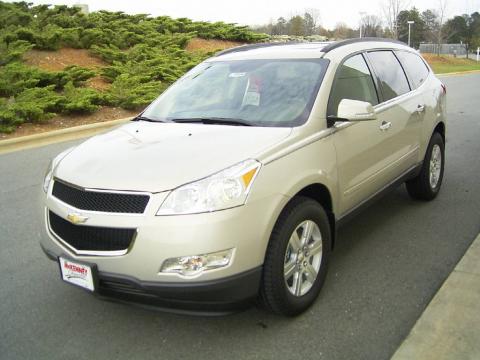 Gold Mist Metallic Chevrolet Traverse LT.  Click to enlarge.