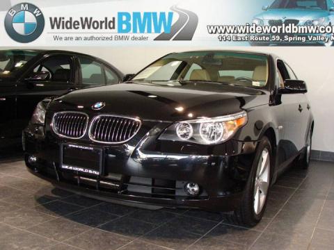 Black Sapphire Metallic BMW 5 Series 525xi Sedan.  Click to enlarge.