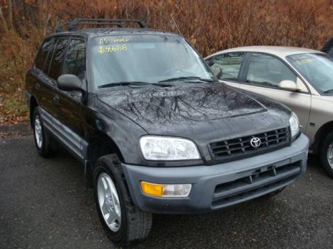 Black Toyota RAV4 4WD.  Click to enlarge.