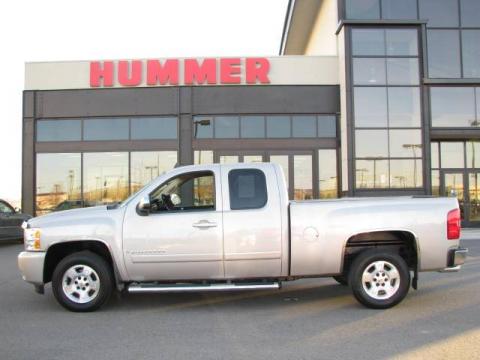Silver Birch Metallic Chevrolet Silverado 1500 LT Extended Cab.  Click to enlarge.