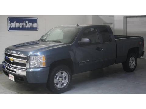 Blue Granite Metallic Chevrolet Silverado 1500 LT Extended Cab 4x4.  Click to enlarge.