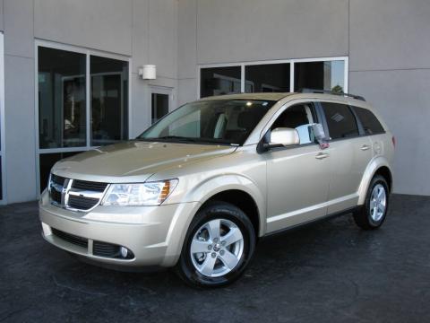 White Gold Dodge Journey SXT.  Click to enlarge.