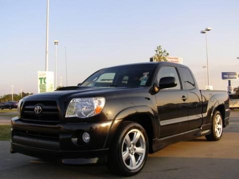 Black Sand Pearl Toyota Tacoma X-Runner.  Click to enlarge.