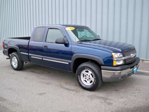 Dark Blue Metallic Chevrolet Silverado 1500 Z71 Extended Cab 4x4.  Click to enlarge.