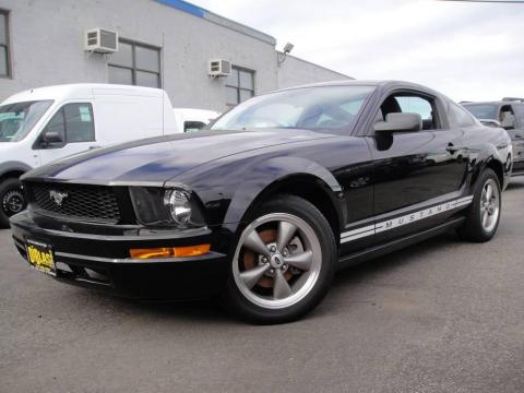 Black Ford Mustang V6 Deluxe Coupe.  Click to enlarge.