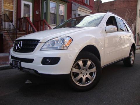 Alabaster White Mercedes-Benz ML 350 4Matic.  Click to enlarge.