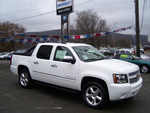 Summit White Chevrolet Avalanche LTZ 4x4.  Click to enlarge.