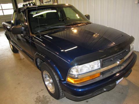 Indigo Blue Metallic Chevrolet S10 LS Extended Cab.  Click to enlarge.