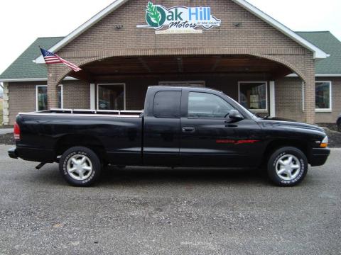 Black Dodge Dakota Sport Extended Cab.  Click to enlarge.