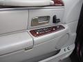 2004 Town Car Executive #9
