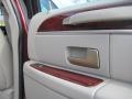 2004 Town Car Executive #14