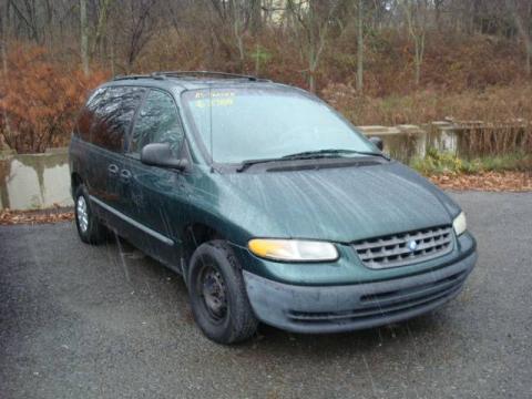 Forest Green Pearl Plymouth Voyager .  Click to enlarge.