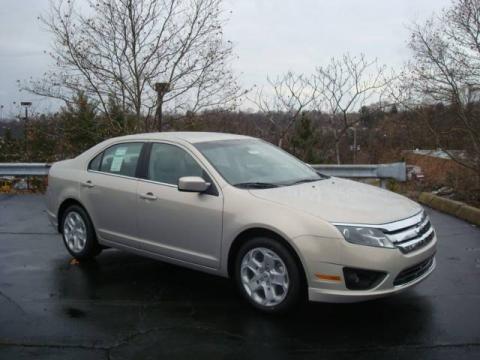 Smokestone Metallic Ford Fusion SE.  Click to enlarge.