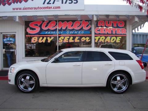 Stone White 2008 Dodge Magnum 2008 Dodge Magnum Interior. Stone White 2008 Dodge Magnum