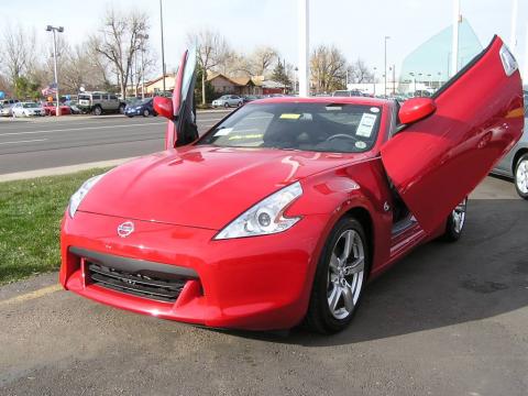 Solid Red Nissan 370Z Coupe.  Click to enlarge.