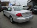 2007 Taurus SE #2