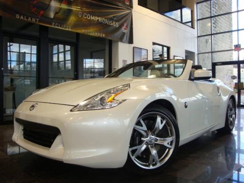 Pearl White Nissan 370Z Sport Touring Roadster.  Click to enlarge.