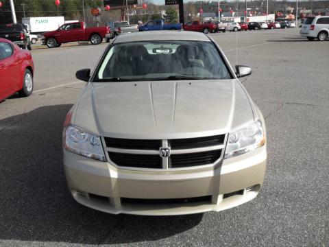 White Gold Dodge Avenger SXT.  Click to enlarge.