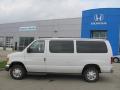 2007 E Series Van E350 Super Duty XLT Passenger photo #2