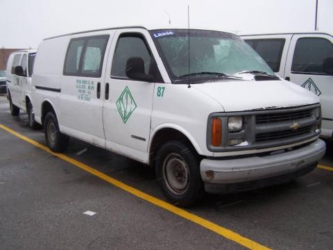 Summit White Chevrolet Express G2500 Commercial.  Click to enlarge.