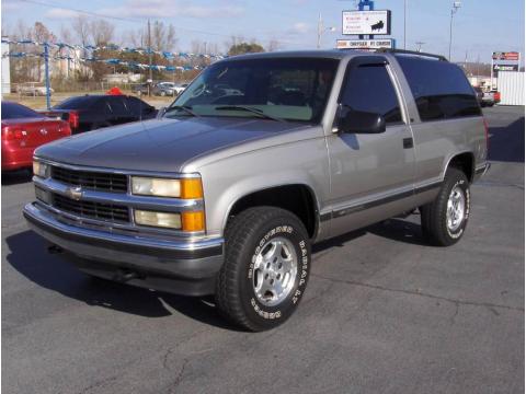 Light Pewter Metallic Chevrolet Tahoe LT 4x4.  Click to enlarge.