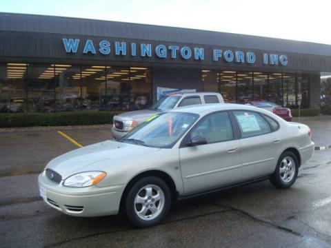Gold Ash Metallic Ford Taurus SES Sedan.  Click to enlarge.