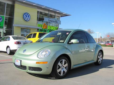 Gecko Green Metallic Volkswagen New Beetle 2.5 Coupe.  Click to enlarge.