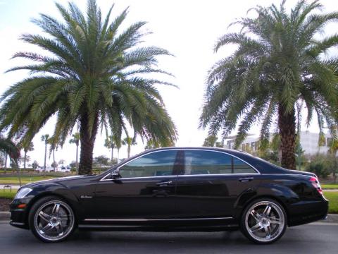 Black Mercedes-Benz S 63 AMG Sedan.  Click to enlarge.