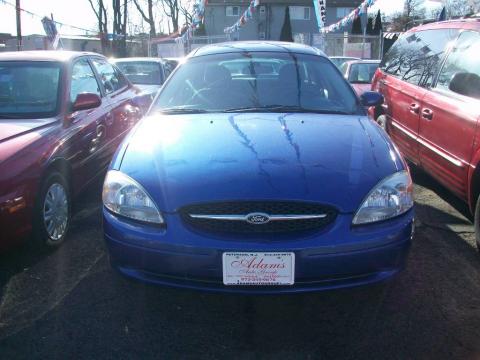Patriot Blue Metallic Ford Taurus SE.  Click to enlarge.
