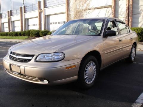 Light Driftwood Metallic Chevrolet Malibu Sedan.  Click to enlarge.