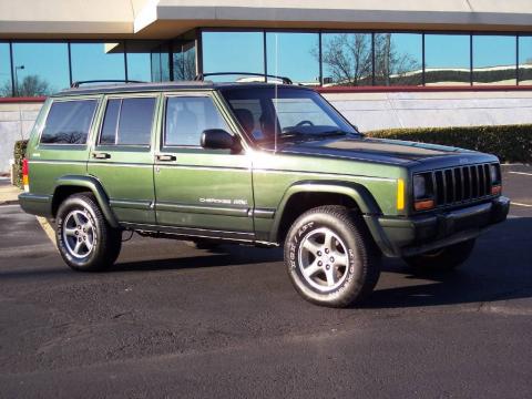 Emerald Green Pearl Jeep Cherokee Classic 4x4.  Click to enlarge.