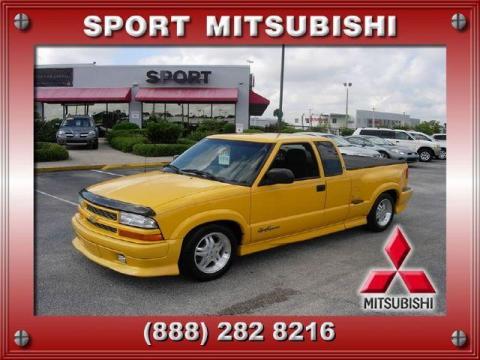 Yellow Chevrolet S10 Xtreme Extended Cab.  Click to enlarge.