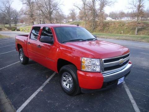 Victory Red Chevrolet Silverado 1500 LS Crew Cab 4x4.  Click to enlarge.